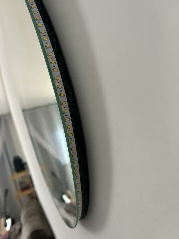 foto de Espelho Redondo 40cm com Iluminação LED Fria para Parede - Ideal para Quarto, Banheiro e Sala, Moldura Lapidada de 40cm, Perfeito para Decoração