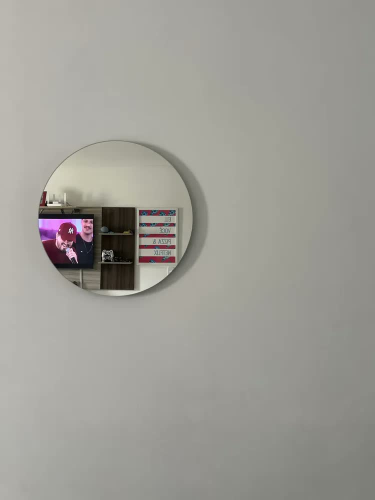 foto de Espelho Redondo 40cm com Iluminação LED Fria para Parede - Ideal para Quarto, Banheiro e Sala, Moldura Lapidada de 40cm, Perfeito para Decoração