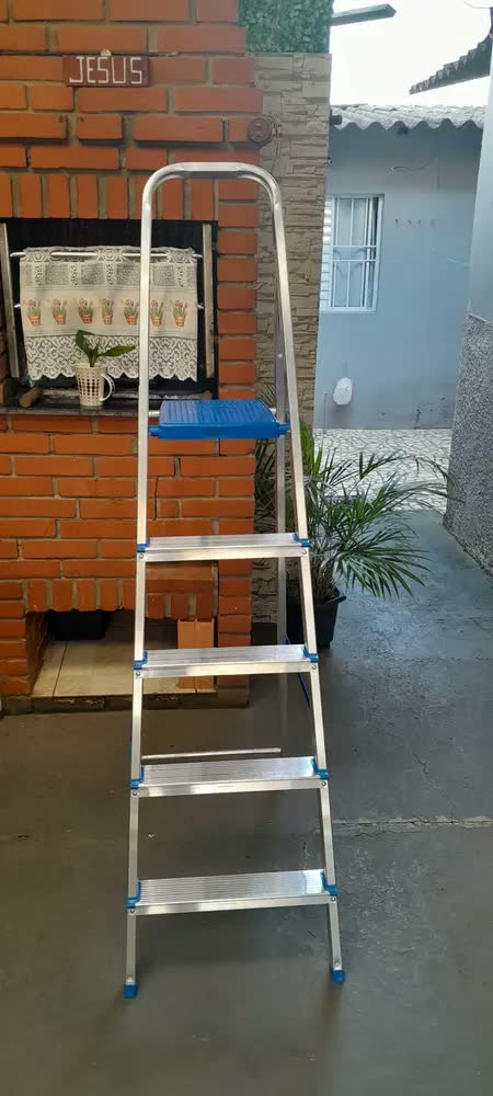 foto de Escada De Alumínio 5 Degraus Dobrável Mor Doméstica