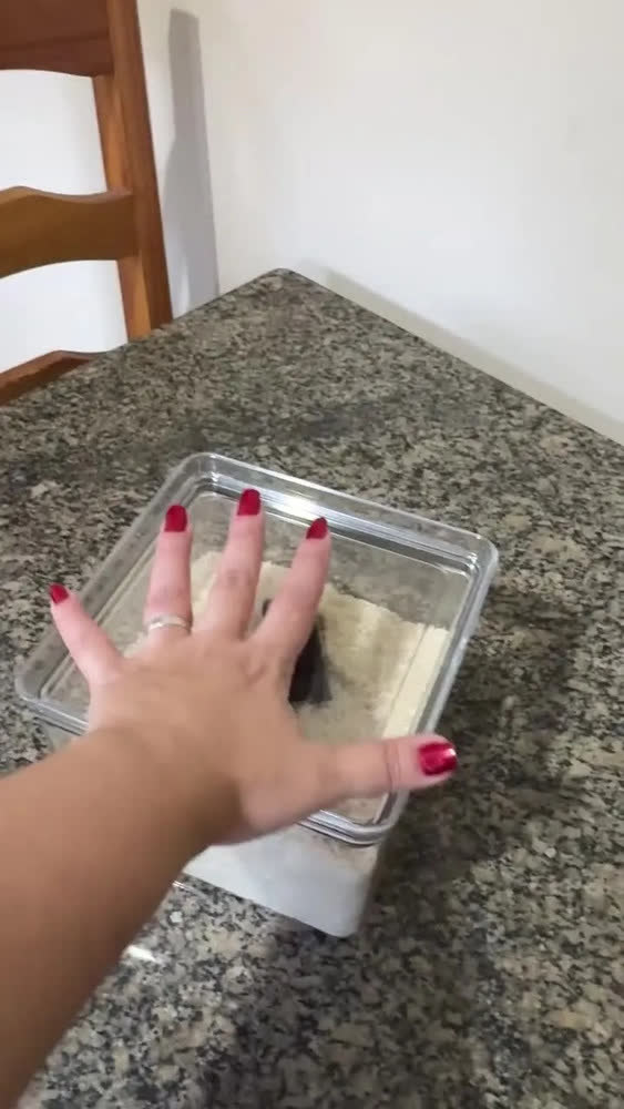 foto de Pote Hermético Para Mantimentos Quadrado 3.040ml Paramount Lumini Para Geladeira Freezer Dispensa Cozinha Empilhável