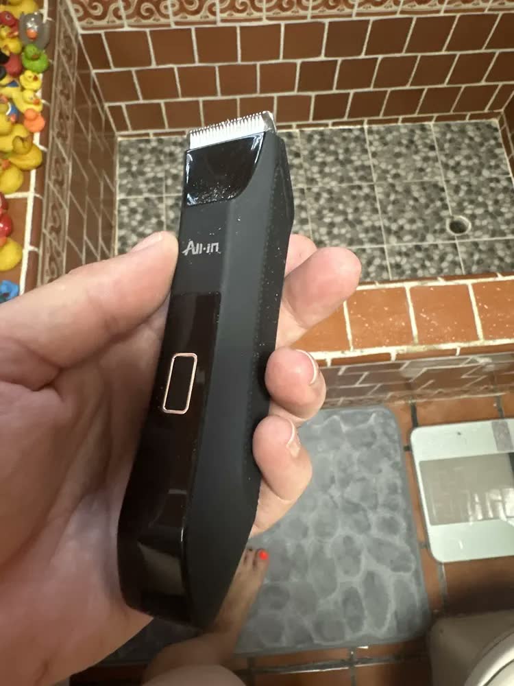 foto de All-in Barbeador Eletrico Aparador de Pelos Intimus 3-em-1 Aparelho de Barbear Homen Shaver Cerâmica com Caixa com Luz LED USB-C a prova da agua