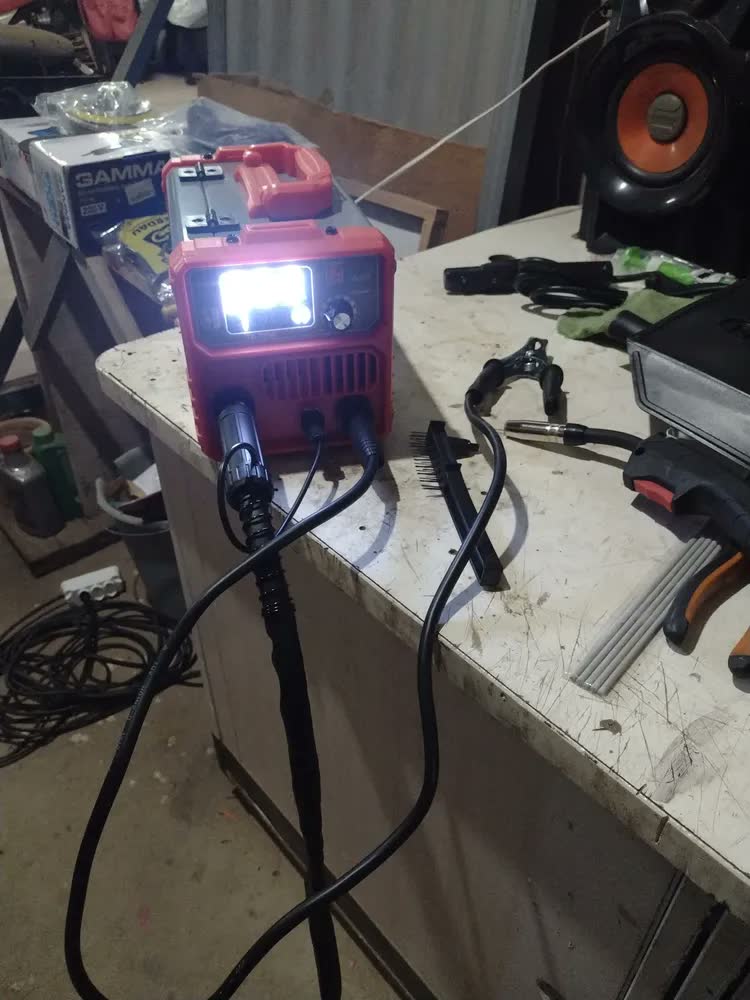 foto de Aitoolzo Máquina de Solda Inversora 3 em 1 MIG TIG MMA 200A Sem Gás