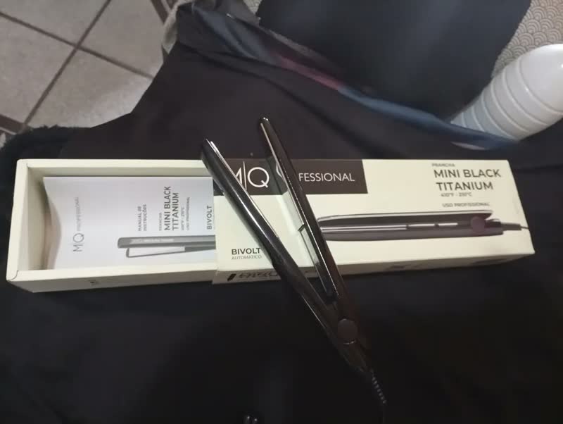 foto de Chapinha Prancha Mq Mini Black Titanium Profissional Bivolt Preto