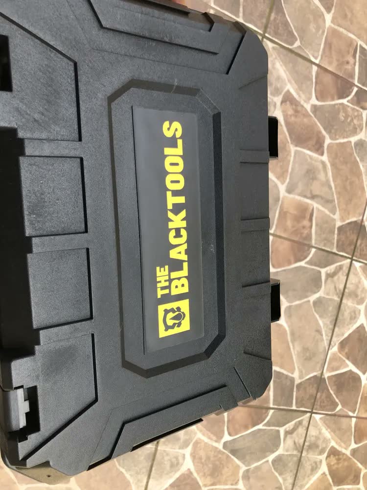 foto de Furadeira Parafusadeira De Impacto Sem Fio 21V Motor Brushless 3/8” 10mm Bivolt 02 Baterias The Black Tools