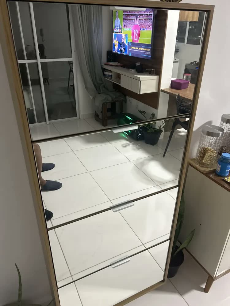 foto de Sapateira Espelhada 4 Portas Basculantes Multiuso