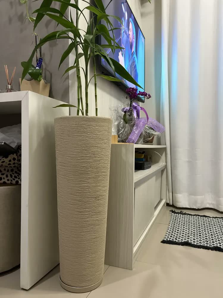 foto de Kit Vasos Ibiza Coluna Altos 71cm E 60cm Casa Luxo Escovado