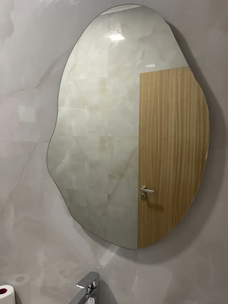 foto de Espelho Orgânico Capela Led 44x64 Para Sala Quarto Banheiro Moldura Capela Led Frio