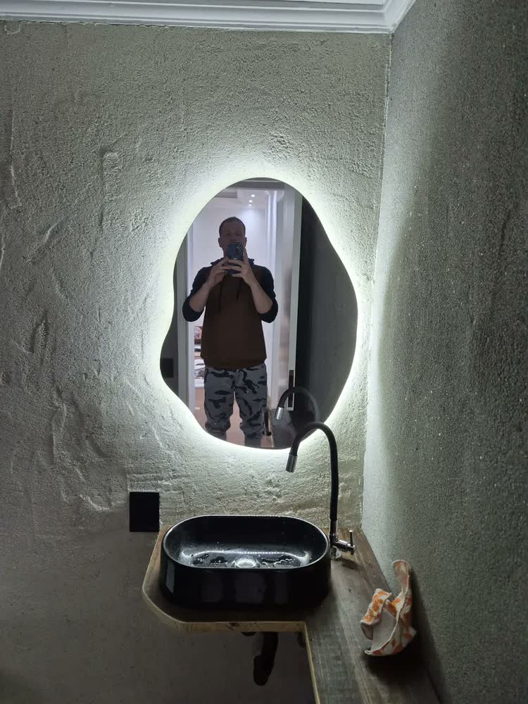 foto de Espelho Orgânico Capela Led 44x64 Para Sala Quarto Banheiro Moldura Capela Led Frio