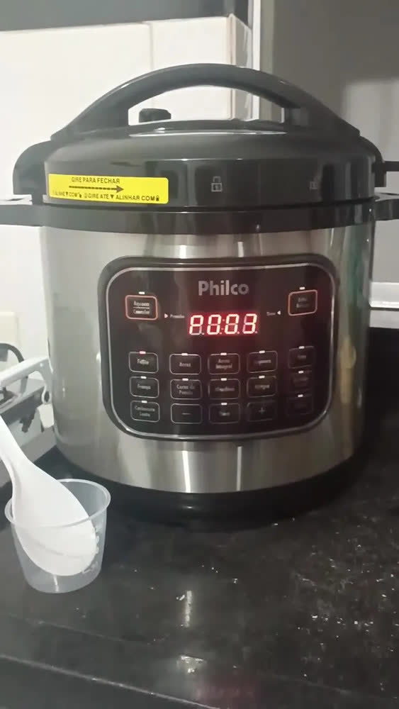 foto de Panela de Pressão Multifuncional Philco 8L PPP80 12 funções