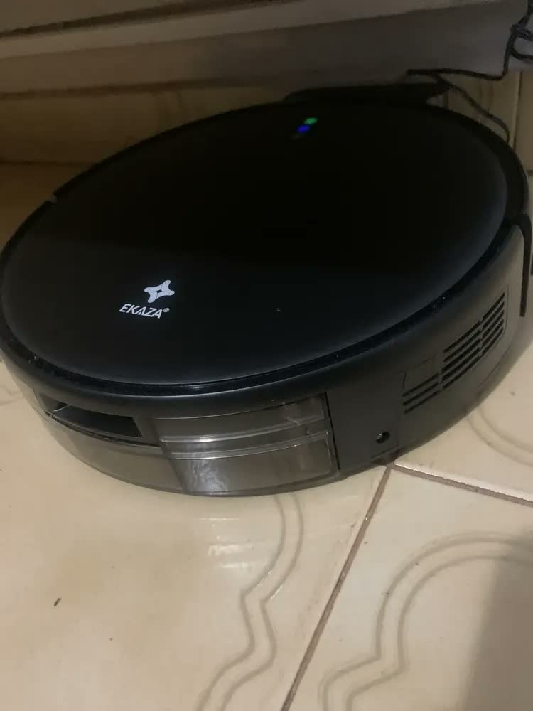 foto de Robô Aspirador De Pó Inteligente Passa Pano Mapeamento Ekaza Preto