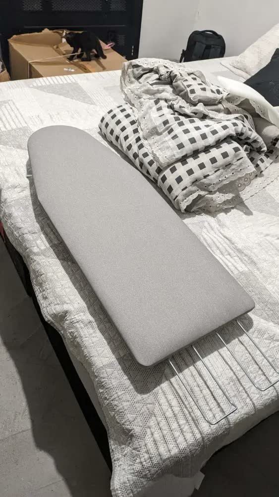 foto de Tábua de Passar Portátil Dobrável Com Suporte Para Mesa e Cama - Blue Moby
