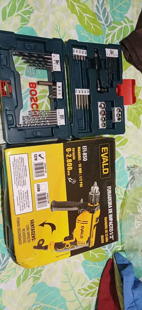 foto de Furadeira De Impacto 1/2pol 13mm 850w Evald E Kit 41 Pçs Bosch