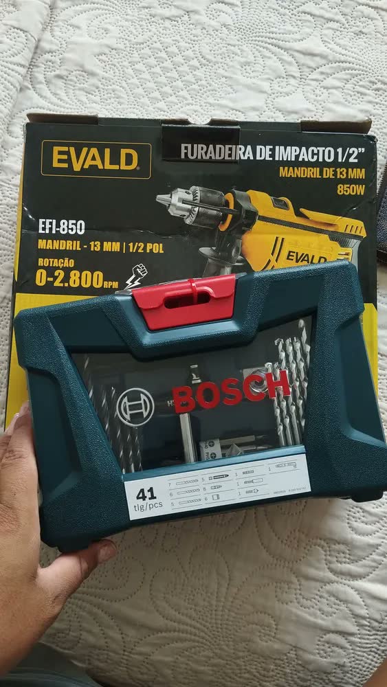 foto de Furadeira De Impacto 1/2pol 13mm 850w Evald E Kit 41 Pçs Bosch