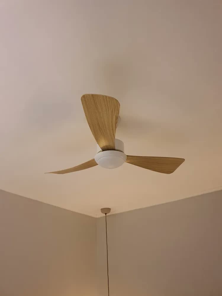foto de Ventilador de Teto Moderno 42” com Luz LED e Controle Remoto, Motor DC Reversível Silencioso