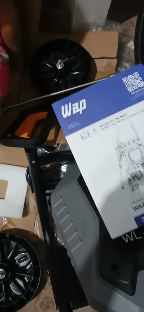 foto de Lavadora de Alta Pressão WAP WL 4500 Profissional 2000w 2000psi 500l/h Motor de Indução 220V