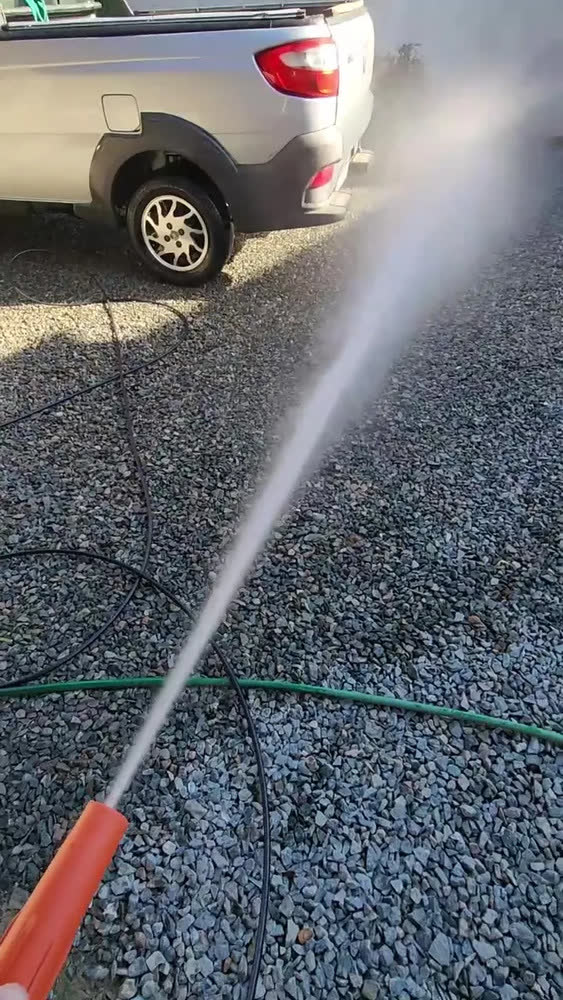 foto de Lavadora e Desobstruidora de Alta Pressão WAP WL 4200 Ultra 5 Pistões 2200w 1305psi 510l/h Com Jato Regulável e Motor de Indução 220V