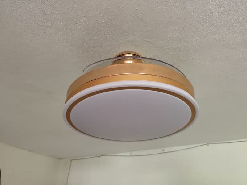 foto de Ventilador De Teto Silencioso Com Controle Remoto Nepul Ouro 3 60hz Ouro Branco 1.067 M Plástico