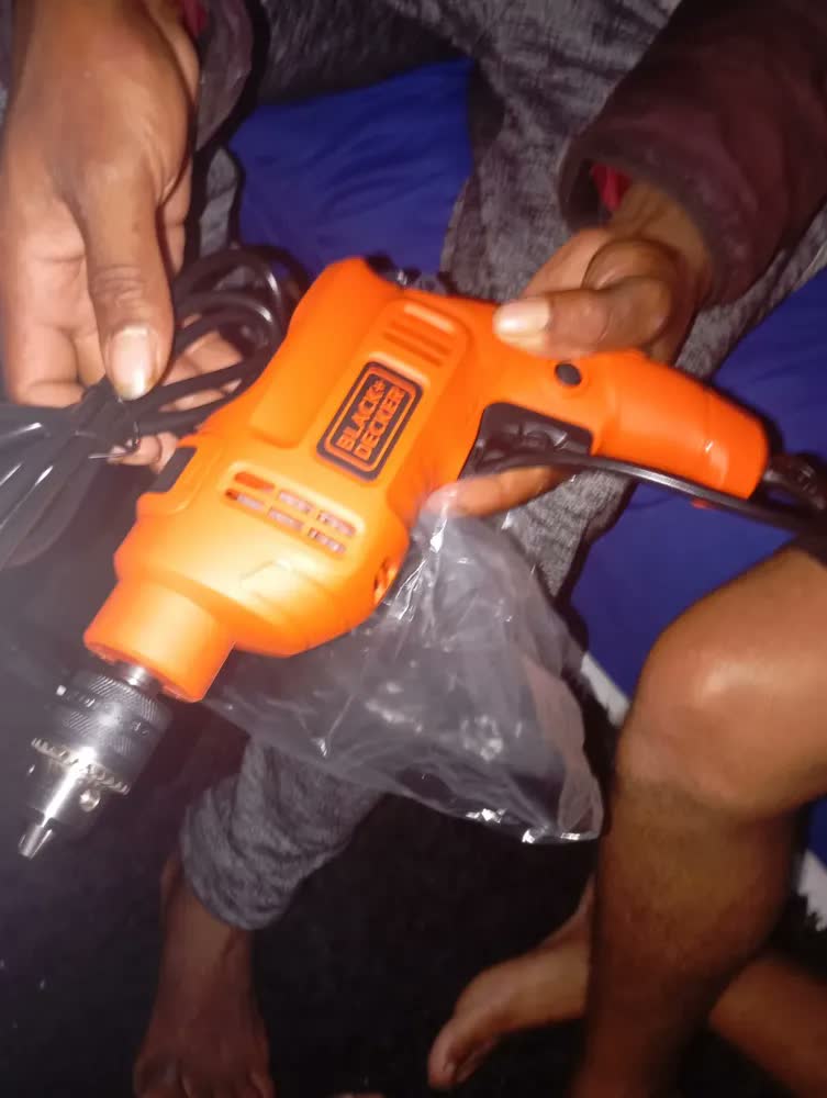 foto de Furadeira De Impacto 10mm 550w Black & Decker Orange