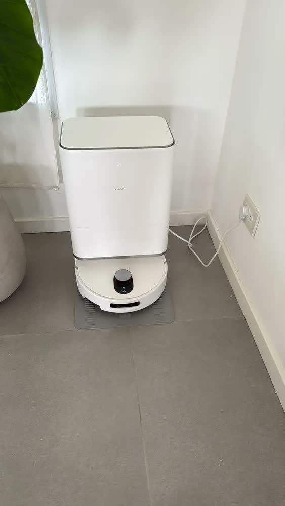 foto de Xiaomi Robô Aspirador Vacuum 5 20000pa Base Autolimpante Cor Branco