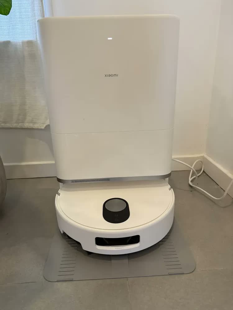 foto de Xiaomi Robô Aspirador Vacuum 5 20000pa Base Autolimpante Cor Branco
