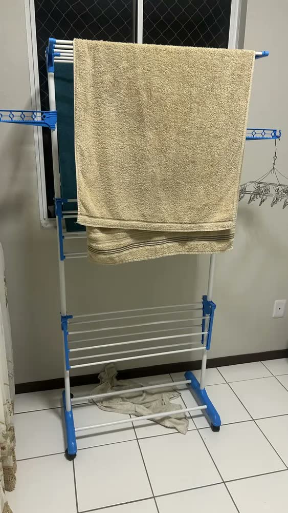 foto de Varal de Chão Dobrável 3 Andares c/ Rodas e 2 Asas Extensíveis, p/ Roupas e Calçados, Aço Reforçado 40kg