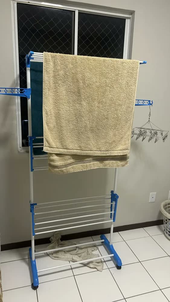 foto de Varal de Chão Dobrável 3 Andares c/ Rodas e 2 Asas Extensíveis, p/ Roupas e Calçados, Aço Reforçado 40kg
