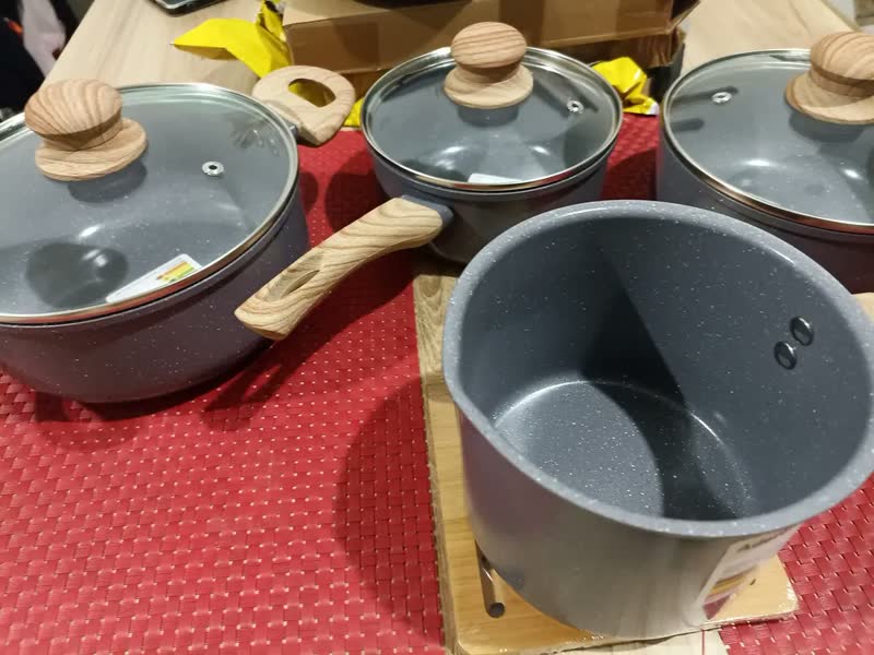 foto de Jogo De Panelas Induçao Antiaderente Cerâmica 10 Peças Ppg Pfoa Free Baunilha