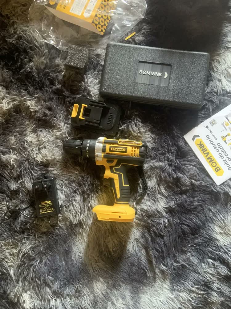 foto de Parafusadeira Furadeira Sem Fio Cietec Kit Ferramentas 46 Peças 21W