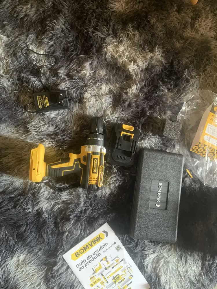 foto de Parafusadeira Furadeira Sem Fio Cietec Kit Ferramentas 46 Peças 21W