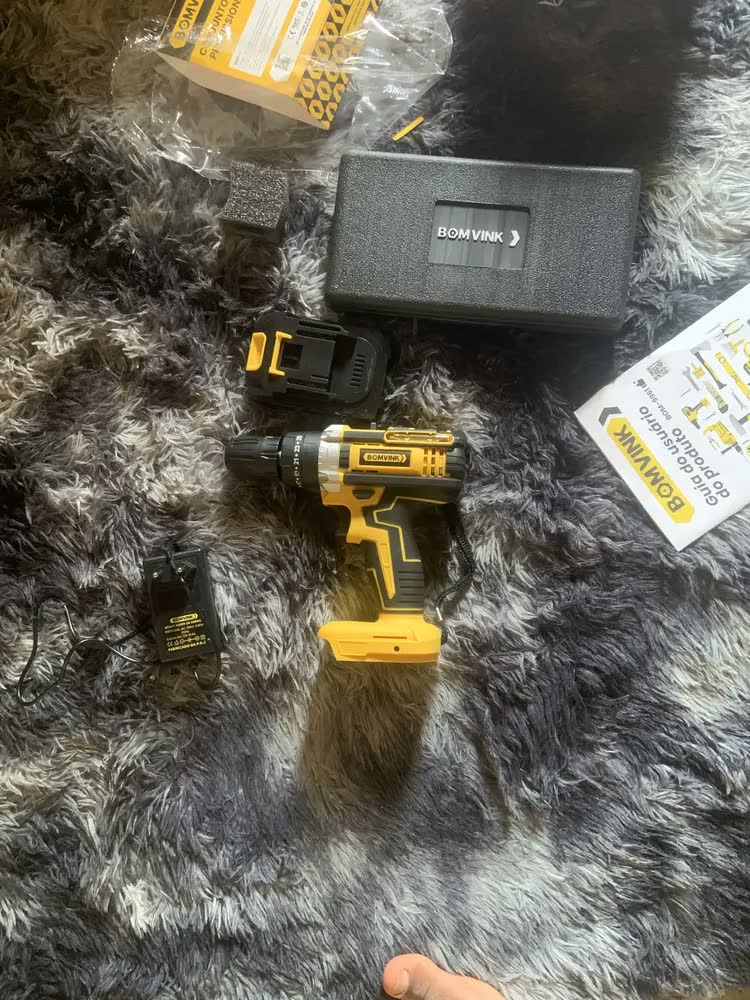 foto de Parafusadeira Furadeira Sem Fio Cietec Kit Ferramentas 46 Peças 21W