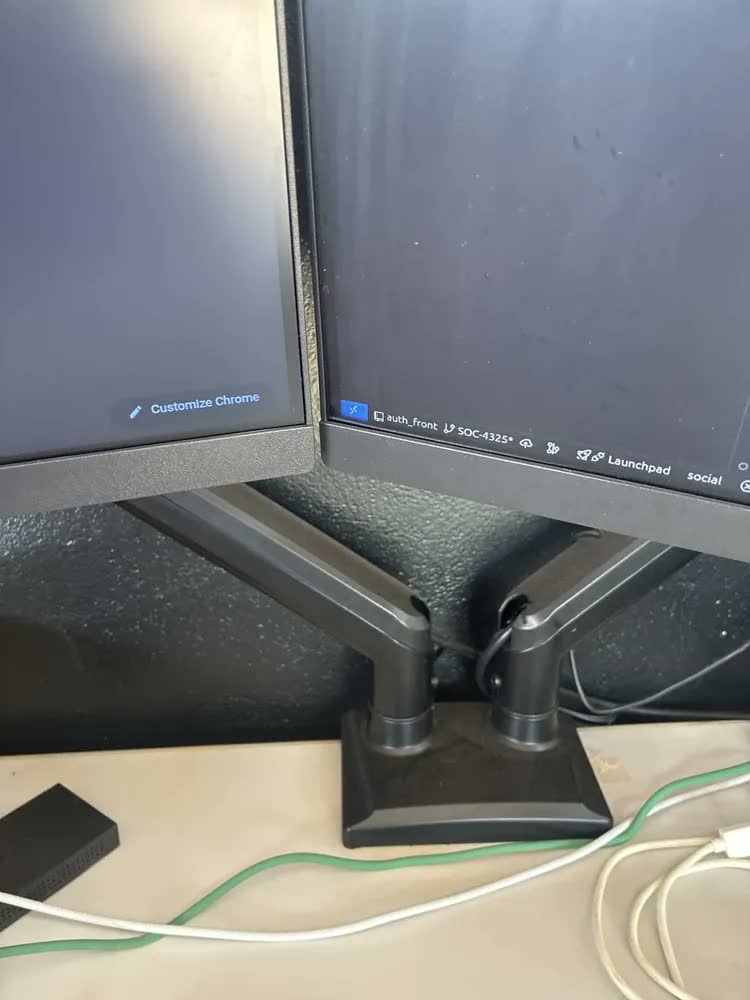 foto de Suporte Monitor Duplo Articulado Vesa Para Mesa 2 Monitores