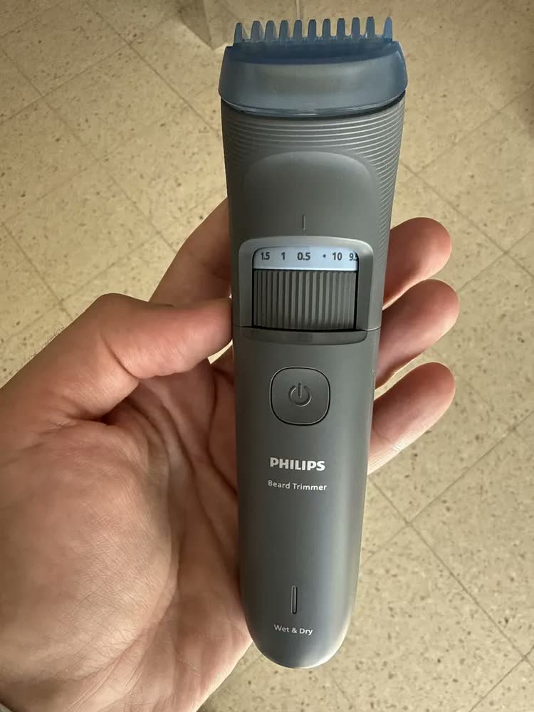 foto de Aparador de barba Philips Bt3617/15 para barba úmida e seca 3000