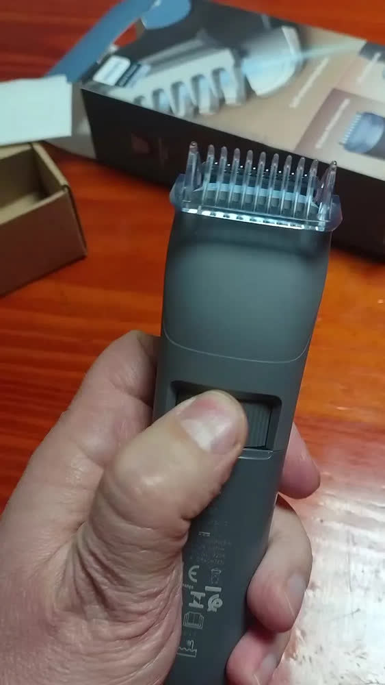 foto de Aparador de barba Philips Bt3617/15 para barba úmida e seca 3000