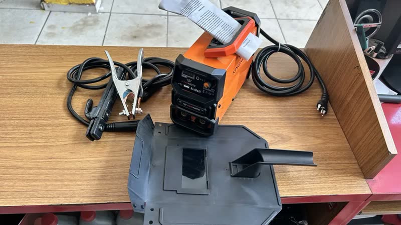 foto de Máquina De Solda Inversora Eletrodo Tig/lift Bivolt Arcbolt Laranja King Note