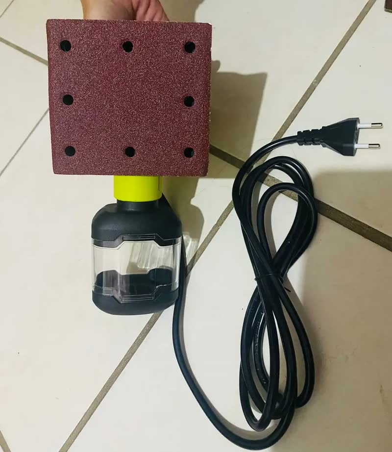 foto de Lixadeira Orbital Elétrica 300W Profissional para Madeira e Metal com de 16 Lixas