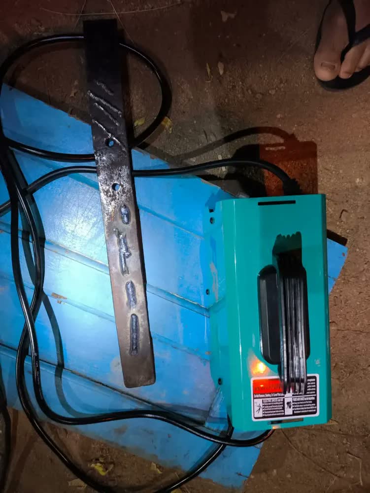 foto de 110v/220v Máquina Solda Inversora Profissional Portátil E Potente Eletrica Eletrodo Mma Frequência 50/60 Hz