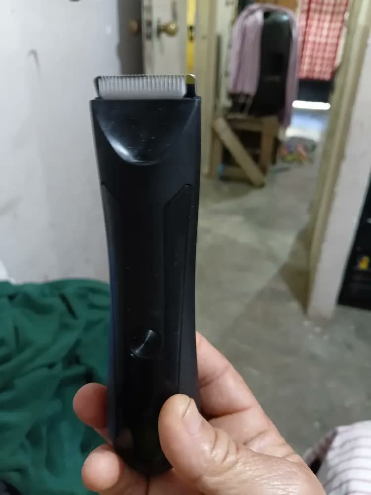 foto de Barbeadores elétricos MUNGQUBE Razor pretos