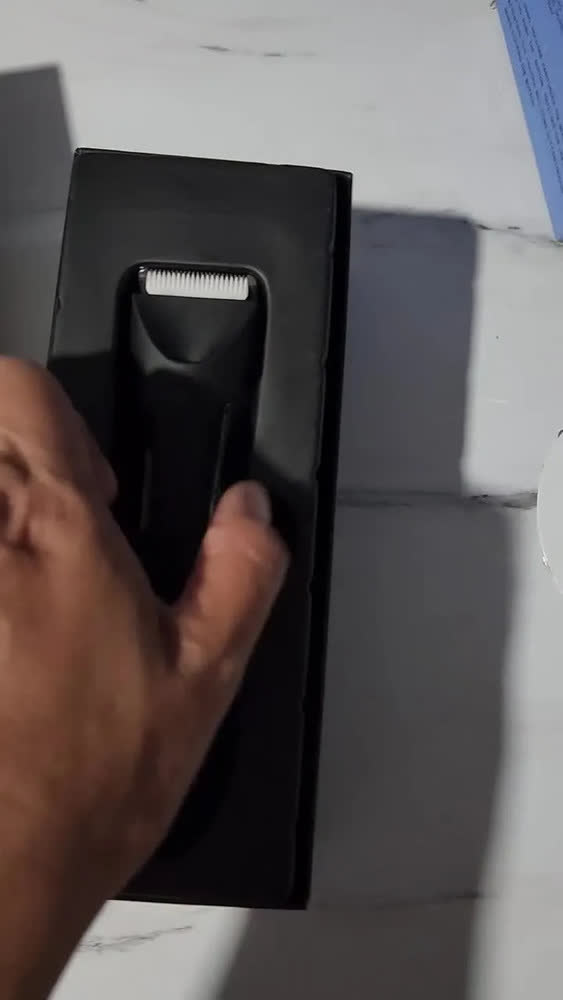 foto de Barbeadores elétricos MUNGQUBE Razor pretos