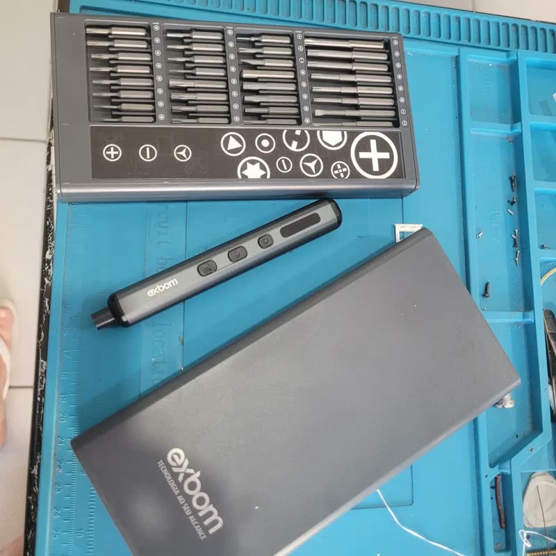 foto de Parafusadeira Chave Elétrica Precisão Recarregável 68 Em 1 Cinza-escuro
