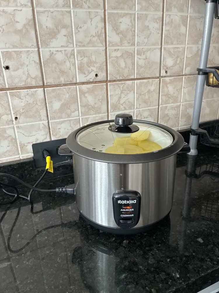 foto de Panela De Arroz Elétrica 10 Xícaras 1.8 Litros Prateado