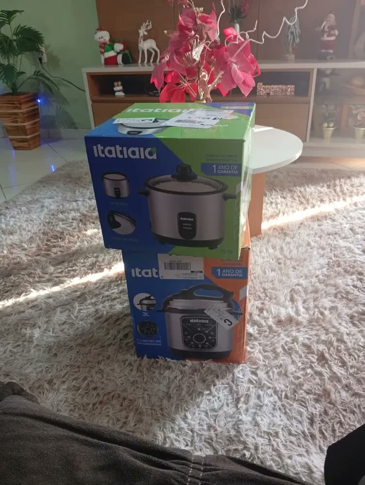 foto de Panela De Arroz Elétrica 10 Xícaras 1.8 Litros Prateado