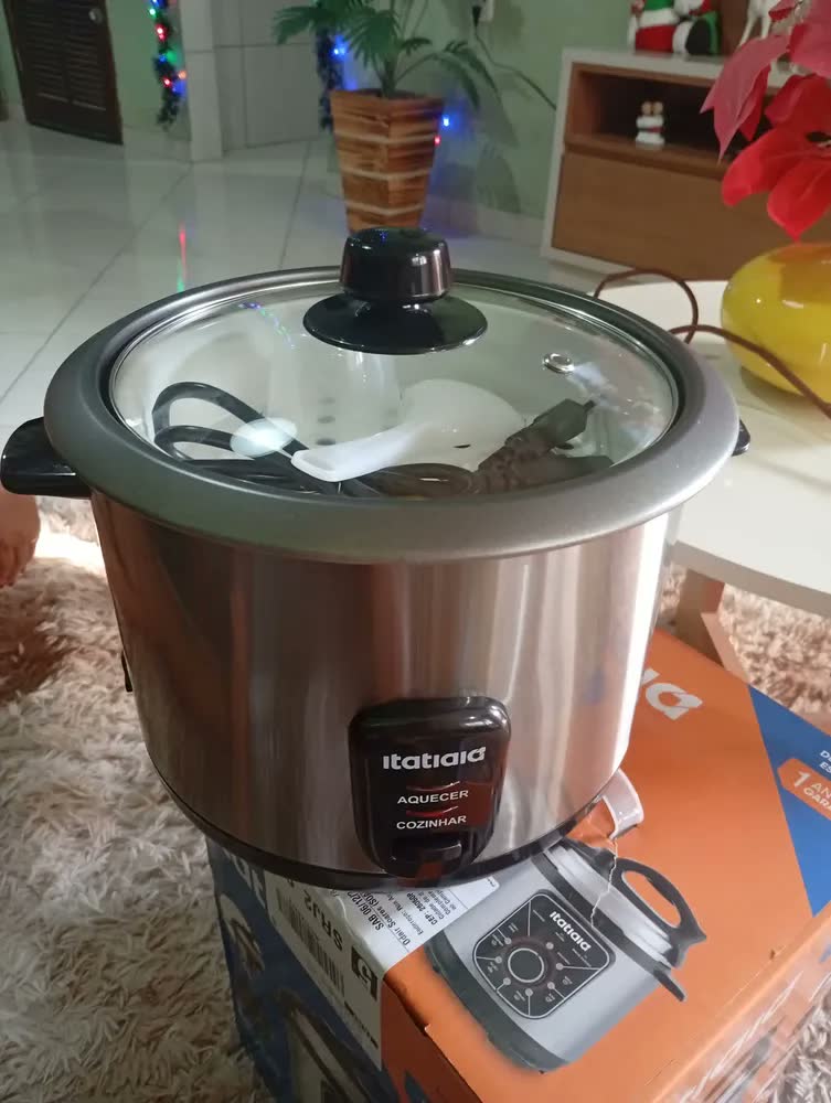 foto de Panela De Arroz Elétrica 10 Xícaras 1.8 Litros Prateado