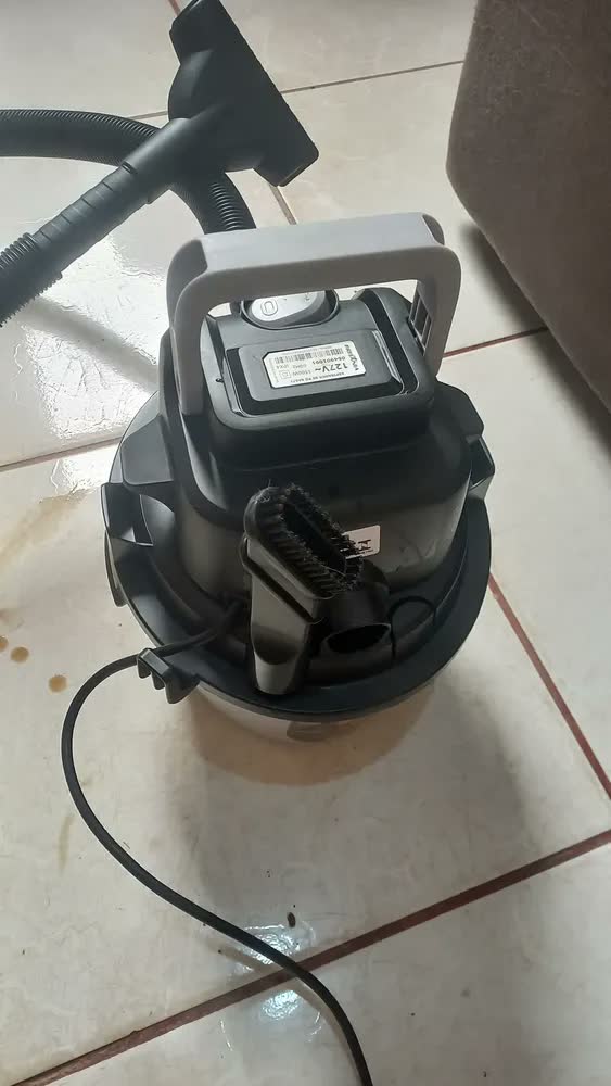 foto de Aspirador De Pó E Água Britânia 6l 1500w Bas71 Cinza