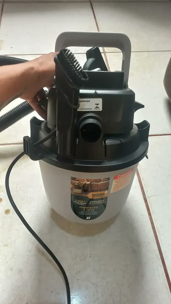 foto de Aspirador De Pó E Água Britânia 6l 1500w Bas71 Cinza