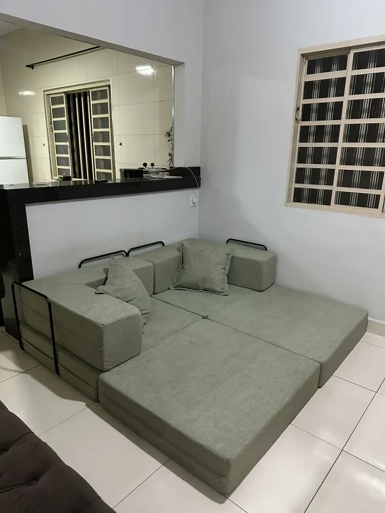 foto de Sofá Cama Modular 2 Lugares Verde Oliva Bouclê Lojas Sheep