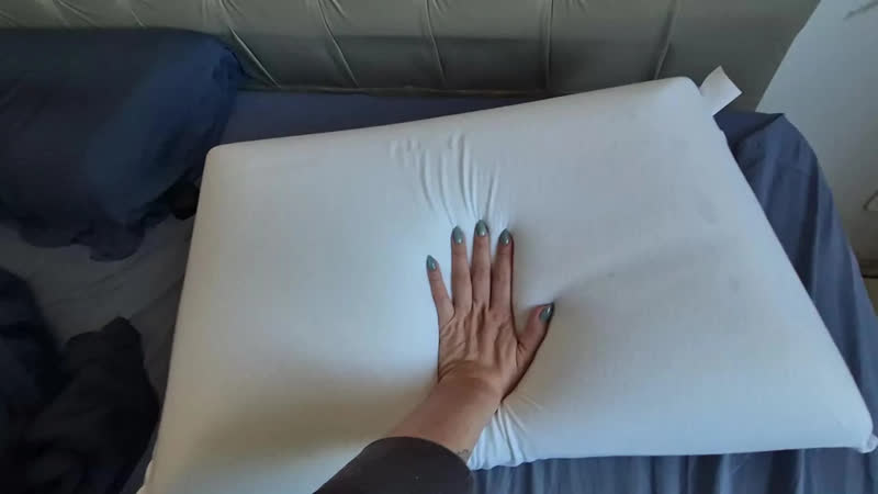 foto de Travesseiro Viscoelástico Hug Nasa Alto 17cm Antiácaros Memória