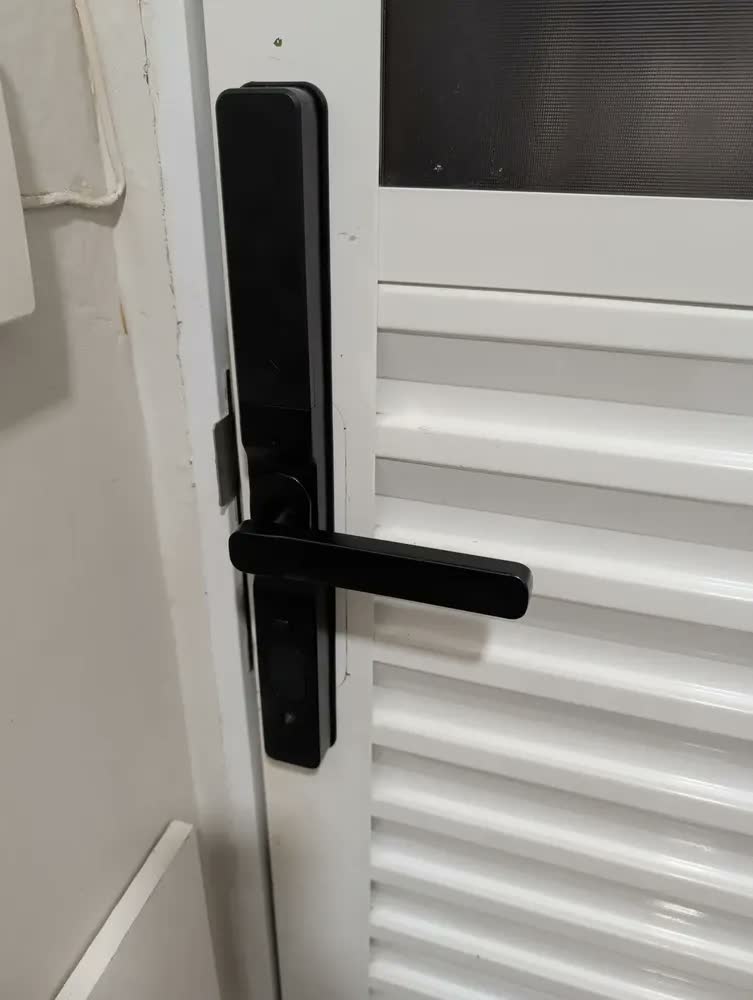 foto de Fechadura Digital FD11 Externa Jwcom Tuya WiFi IP66 Embutir Biométrica Porta