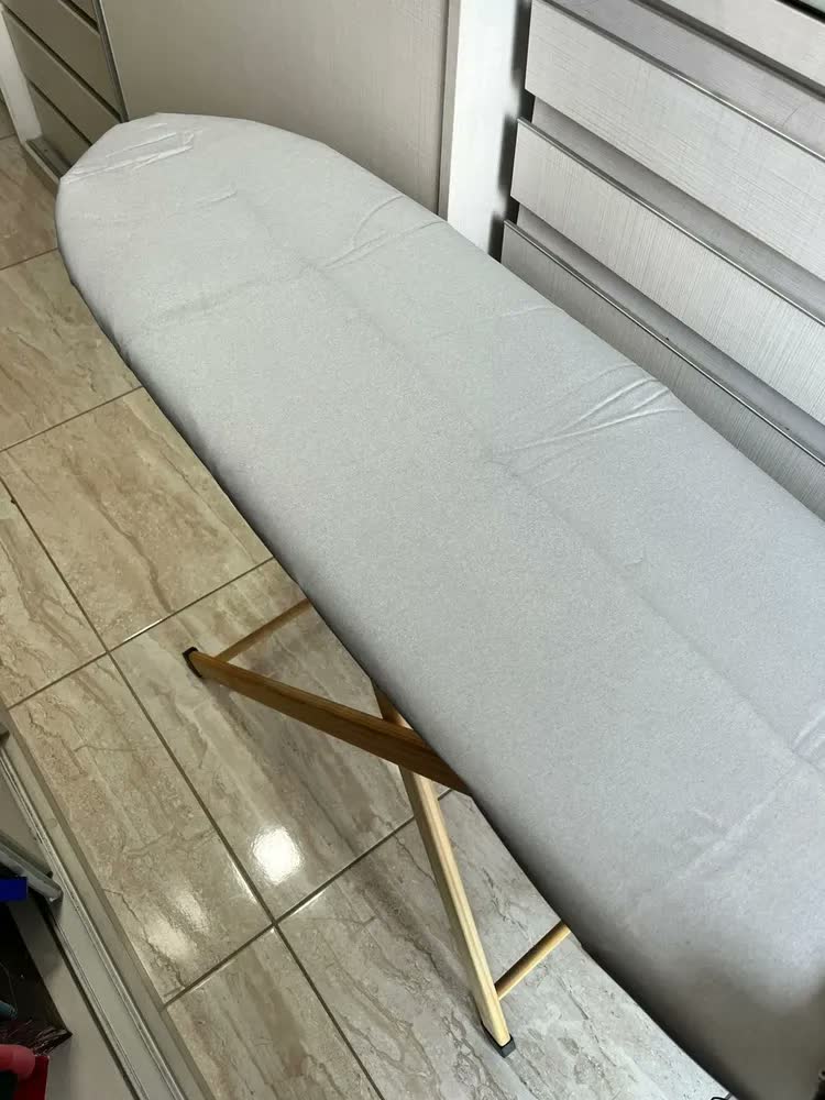 foto de Capa Para Tábua De Passar Roupa Forro Térmico 120x45cm Ajustável Com Espuma