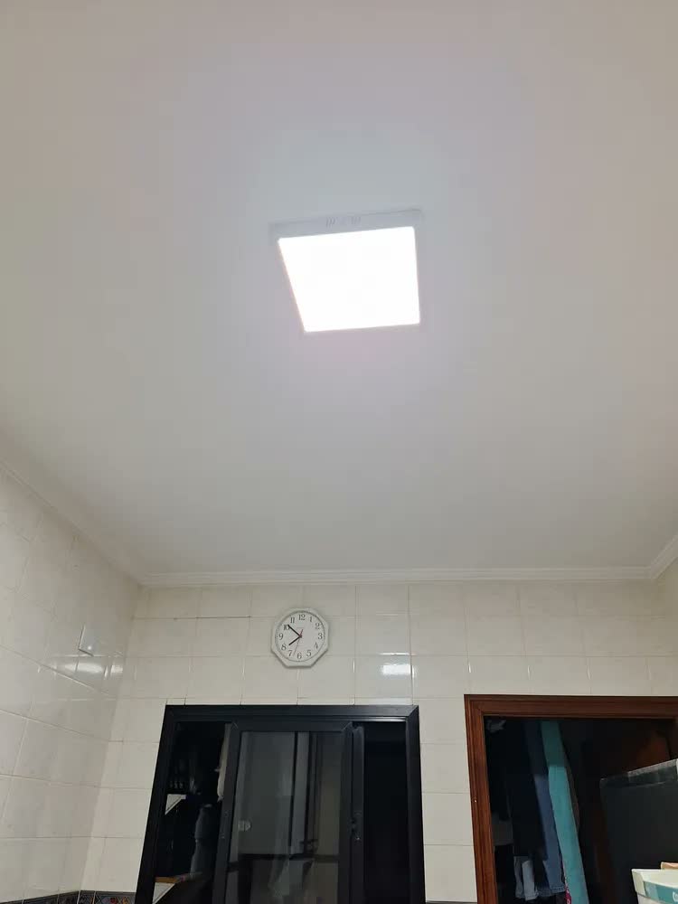 foto de Painel Plafon Sobrepor 18w Quadrado Bivolt 6500k Elgin Led