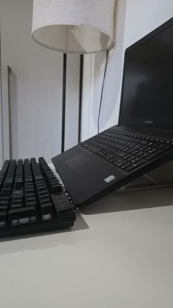 foto de Suporte Retrátil De Alumínio Para Notebook 1017 Pqsn-1017